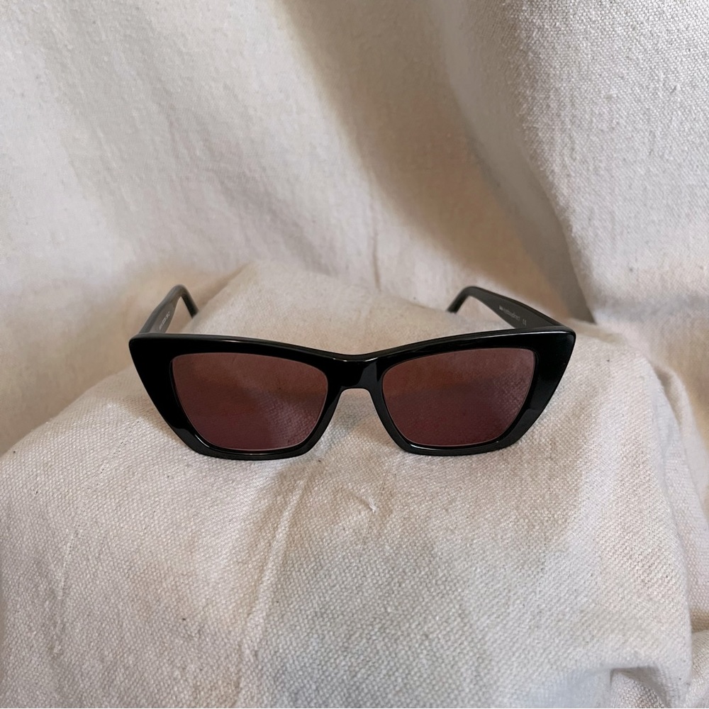 Lovey Milla Black Sunglasses Readers +1.00